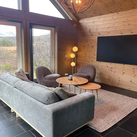 Moderne Storhytte Med 5 Soverom Og 3 Bad