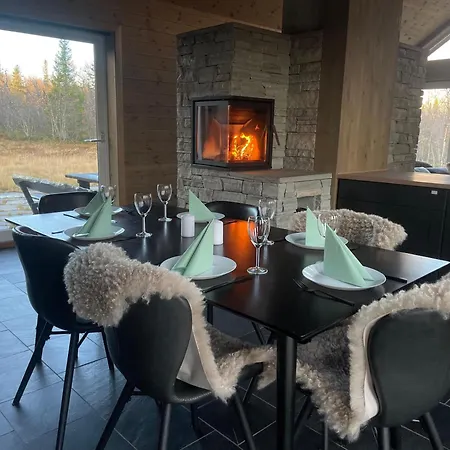 Moderne Storhytte Med 5 Soverom Og 3 Bad *