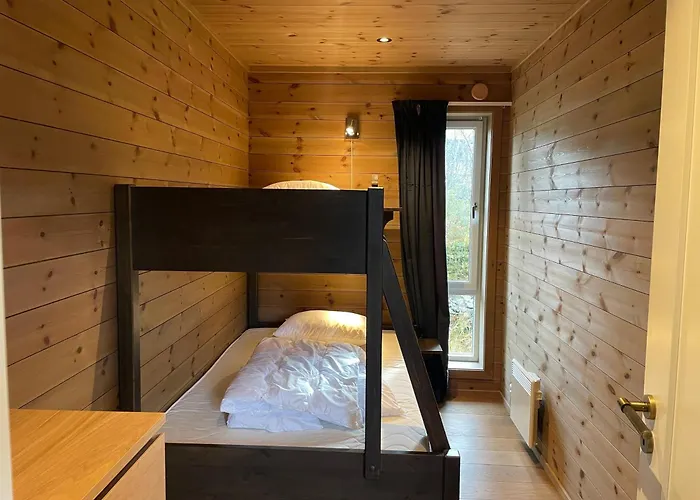 Hébergement de vacances Moderne Storhytte Med 5 Soverom Og 3 Bad *