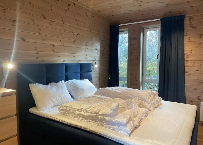 Moderne Storhytte Med 5 Soverom Og 3 Bad