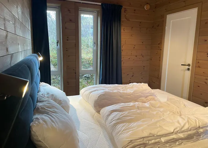 Moderne Storhytte Med 5 Soverom Og 3 Bad
